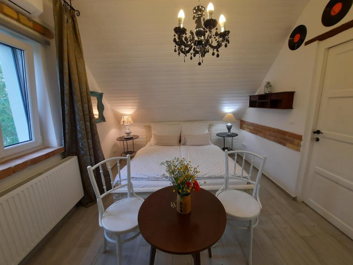 Piac Vendeghaz Hotel Kaptalantoti Ngoại thất bức ảnh