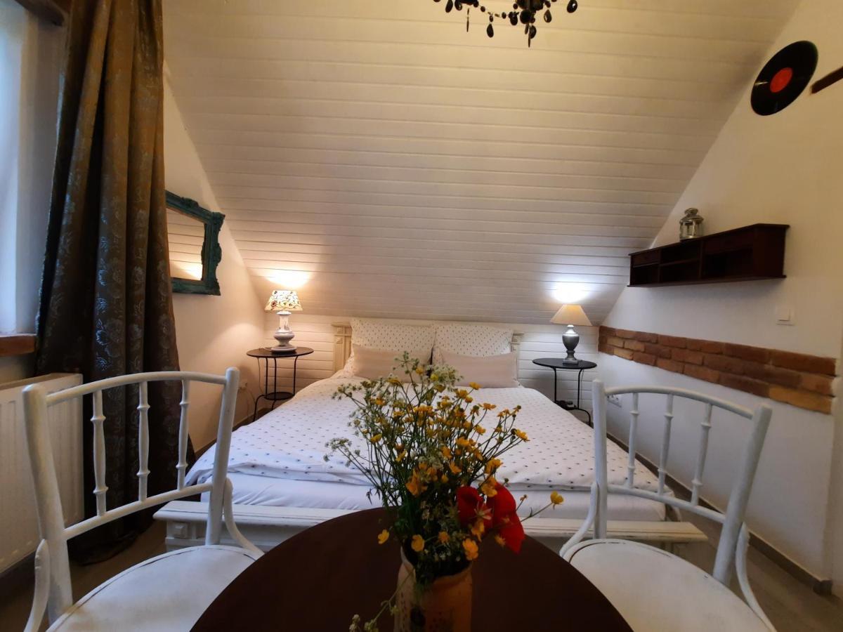 Piac Vendeghaz Hotel Kaptalantoti Ngoại thất bức ảnh